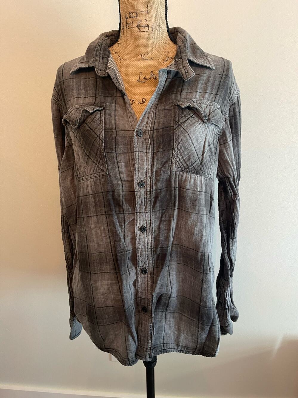 Converse Gray Plaid Button Up Size XL